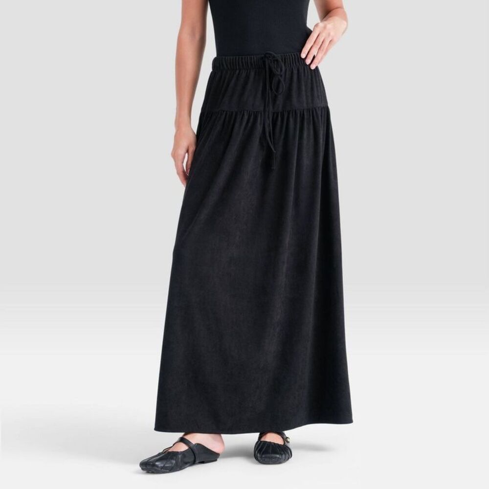 Women's High-Rise Elastic Drawstring Tiered Skirt - Universal Thread Black M